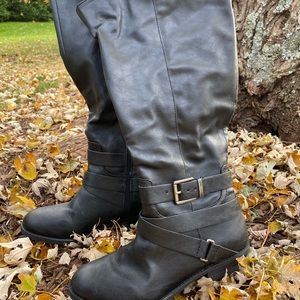 Style & Co. from Macy’s. Lolah Black Wide Calf Boots, Size 7